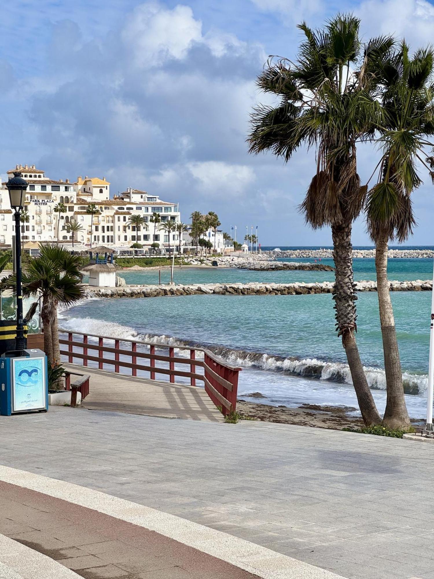 En Puerto Banus Jardines Tropicales1 Marbella