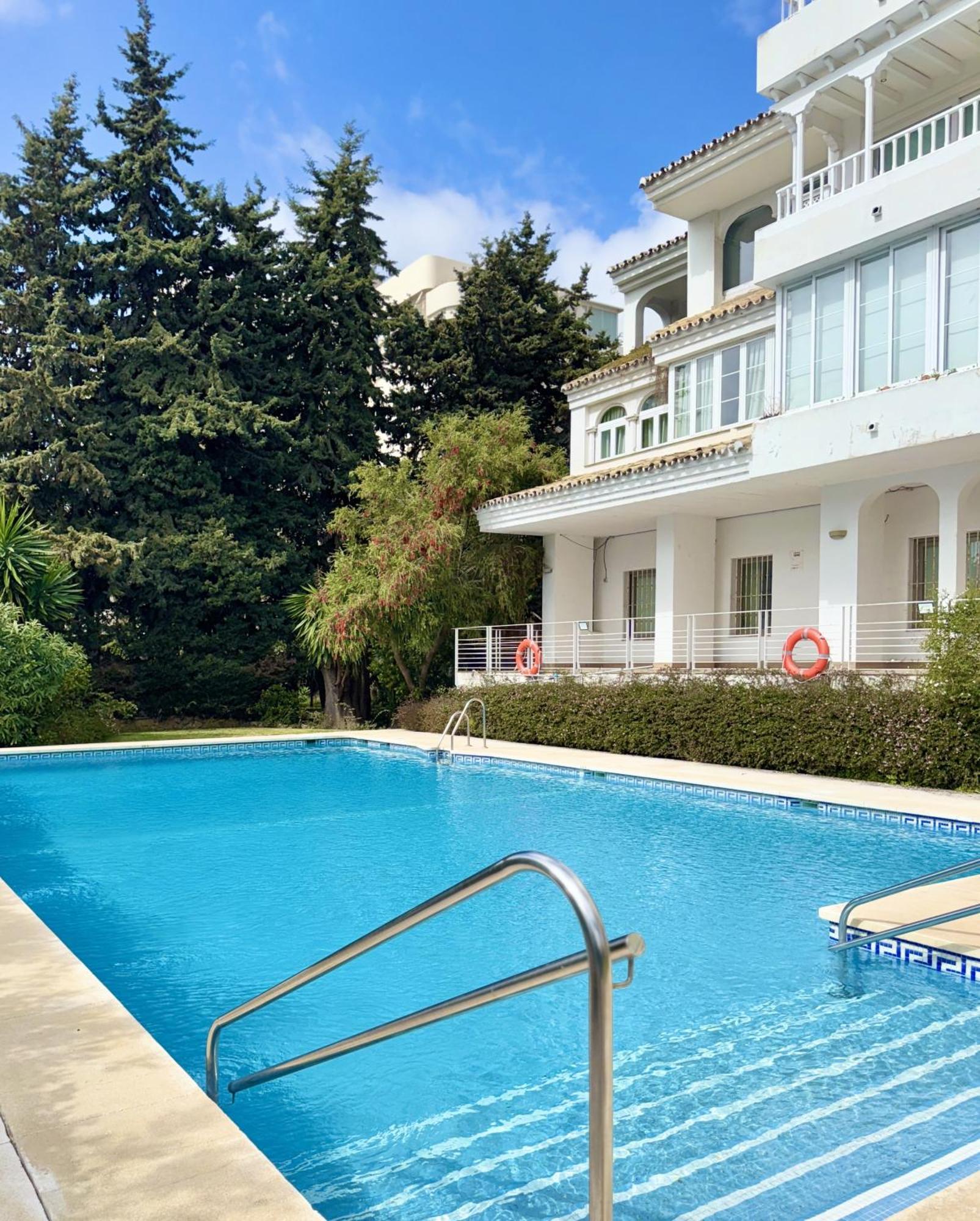 Apartament En Puerto Banus Jardines Tropicales1 *