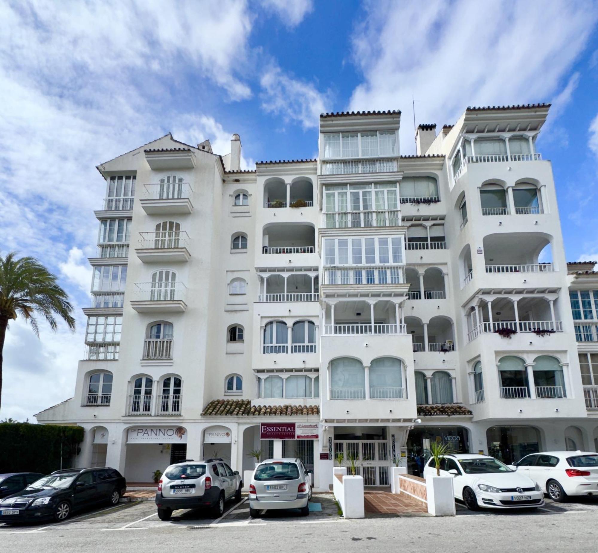 En Puerto Banus Jardines Tropicales1 Apartament Marbella